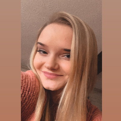 Gab profile picture for @Laura_12
