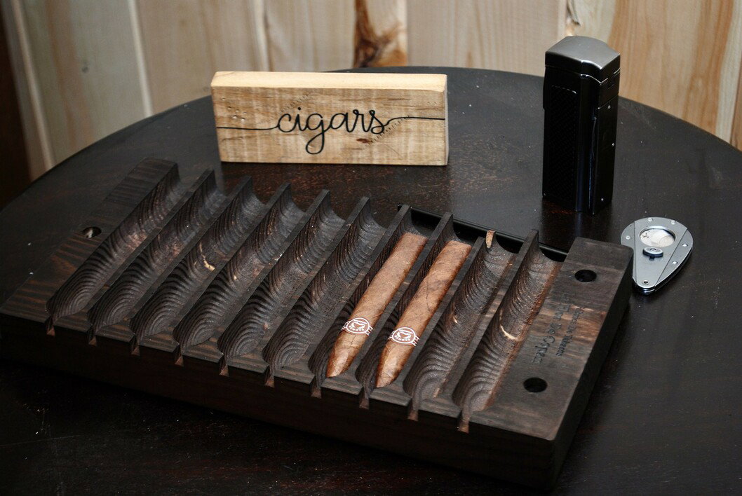 Gab banner for @Cigar