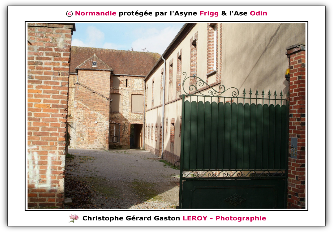 Architecture normande, maisons en briques à L'Aigle 61300, Orne, Normandie, France Architecture normande, maisons en briques à L'Aigle 61300, Orne, Normandie, France