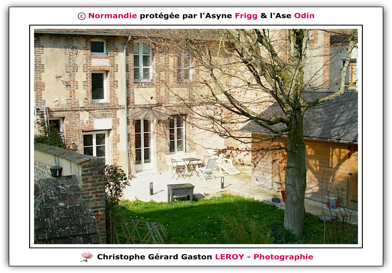 Synoptique n°9 : Maisons en briques - Balade dans L'Aigle le jour du printemps 2026 - Suite 16 Synoptique n°9 : Maisons en briques - Balade dans L'Aigle le jour du printemps 2026 - Suite 16