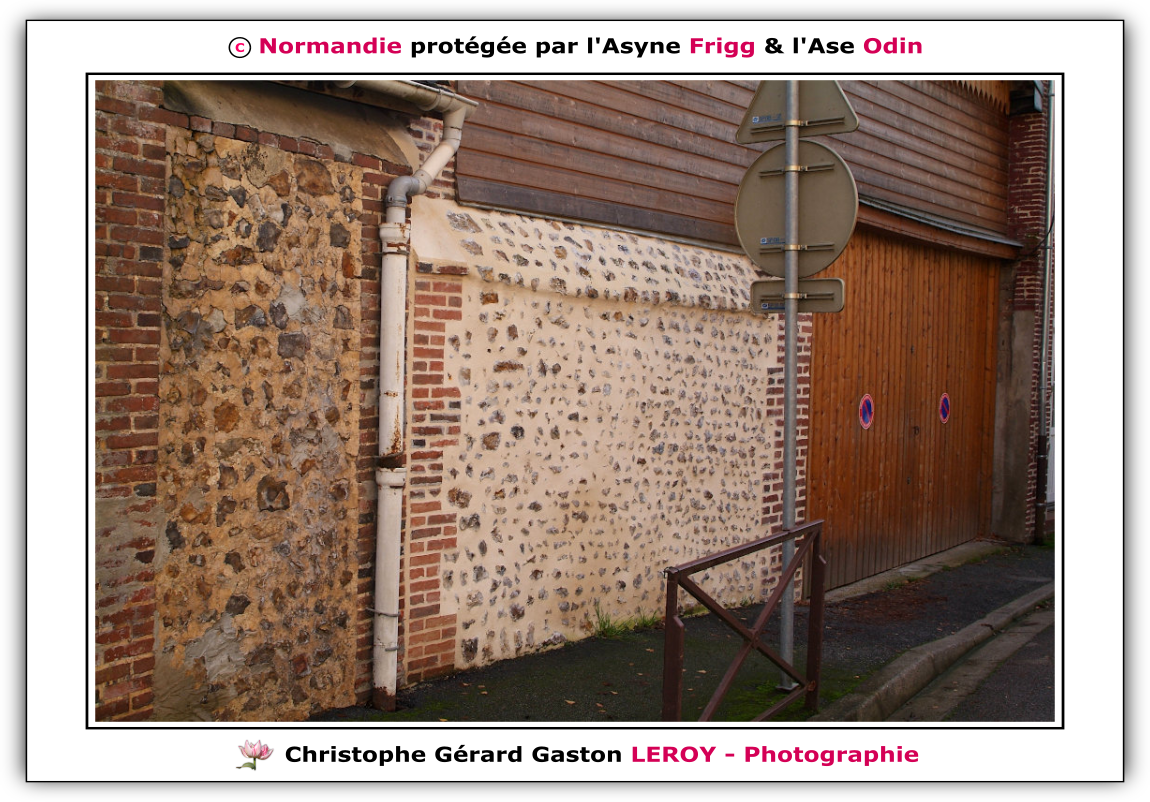 Architecture normande, maisons en briques à L'Aigle 61300, Orne, Normandie, France Architecture normande, maisons en briques à L'Aigle 61300, Orne, Normandie, France