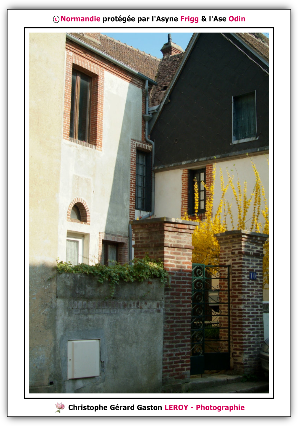 Synoptique n°9 : Maisons en briques - Balade dans L'Aigle le jour du printemps 2026 - Suite 18 Synoptique n°9 : Maisons en briques - Balade dans L'Aigle le jour du printemps 2026 - Suite 18