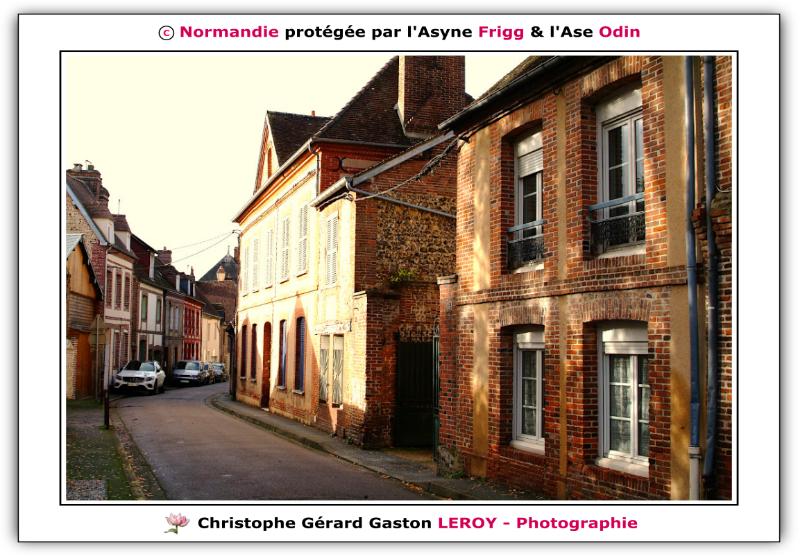 Architecture normande, maisons en briques à L'Aigle 61300, Orne, Normandie, France Architecture normande, maisons en briques à L'Aigle 61300, Orne, Normandie, France